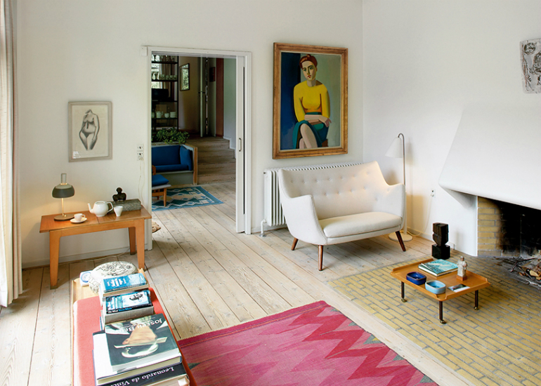 7 Unique Mid-Century Living Room Designs