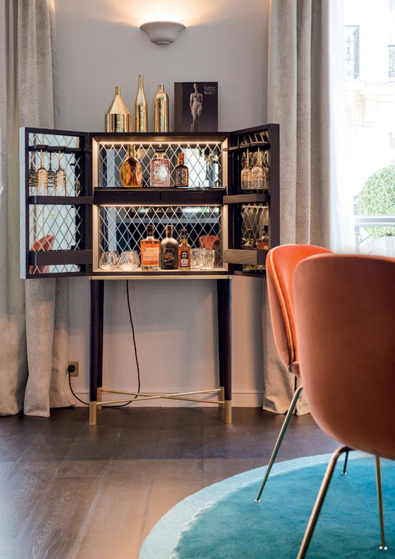 Luxury Living Room In The Heart Of Paris