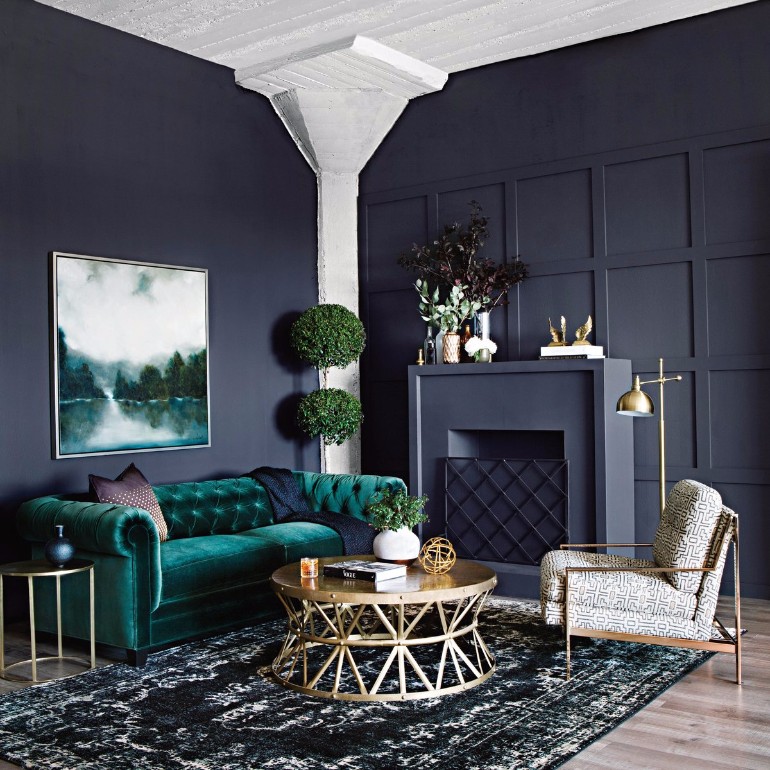5 Ways To Use a Colorful Sofa In Your