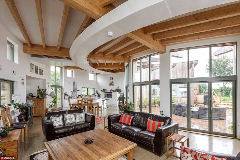 Get Inspired by These Barn House Living Room