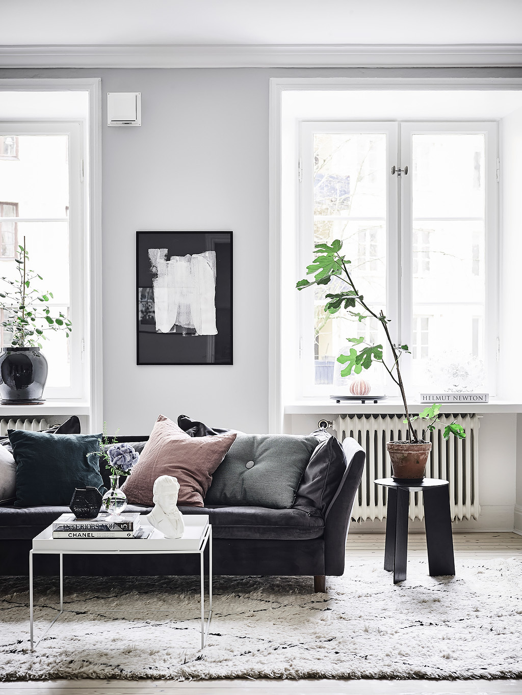 5 Black Leather Sofas, Or 'We Found What Your Living Room Was Missing'