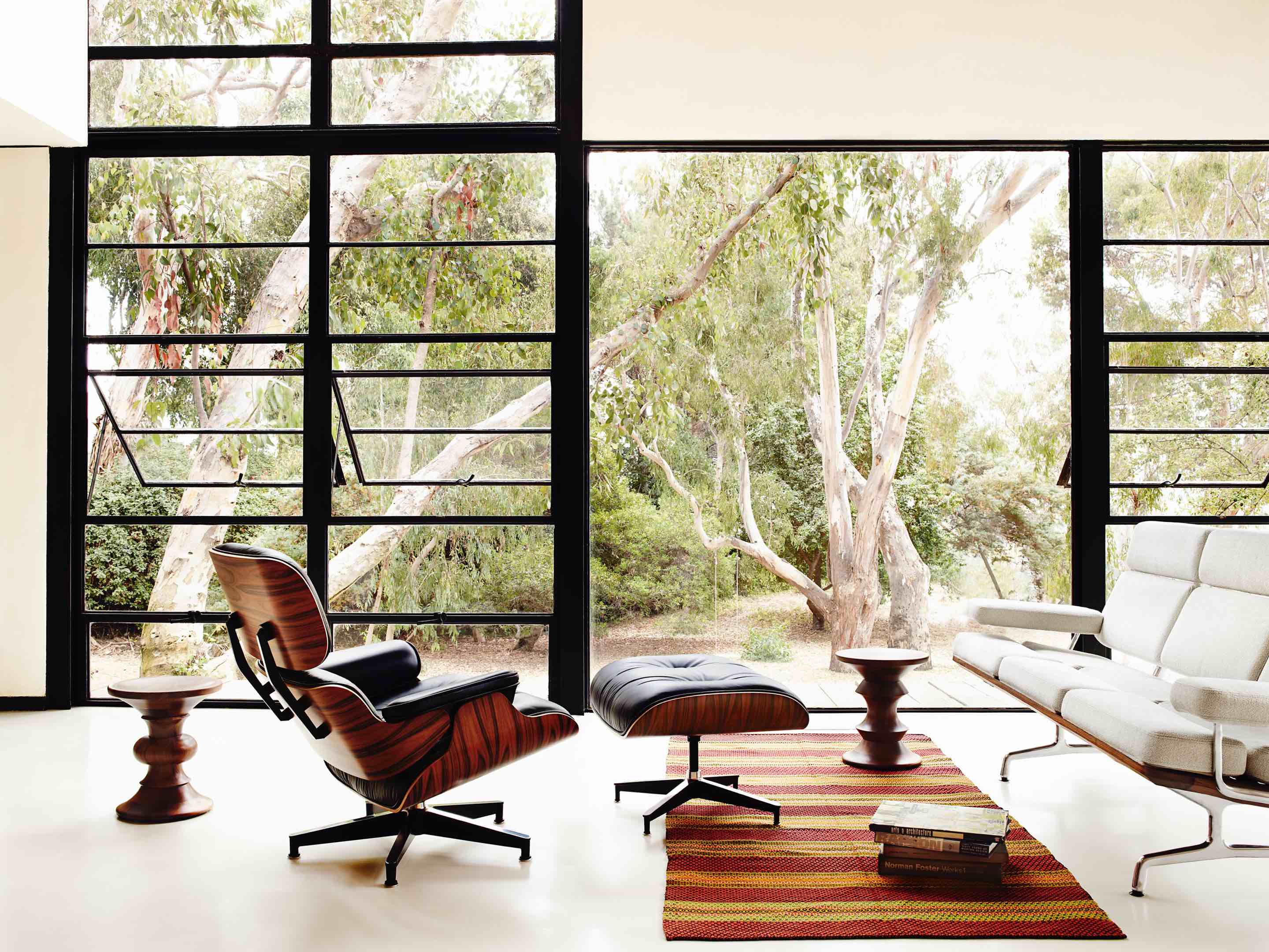 Mid-Century Modern Chairs That'll Change How You See Interior Design