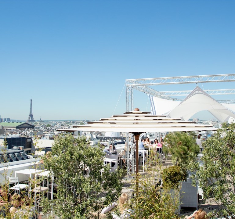 Rooftop Bars In Paris To Overlook The City While Enjoying A Cocktail